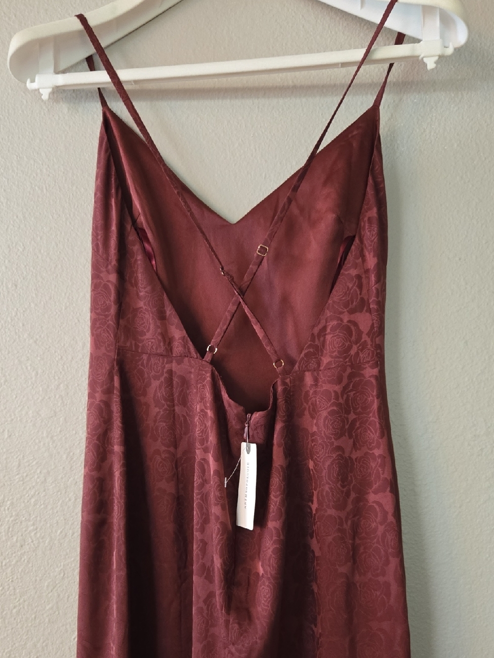 Fame & Partners Arya Rose Jacquard Slip Dress - Picture 4 of 7